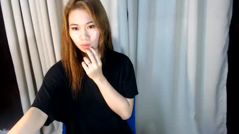 Snapshot of lucsin chatting on August 7, 5:15 pm lucsin online show from August 7, 5:15 pm