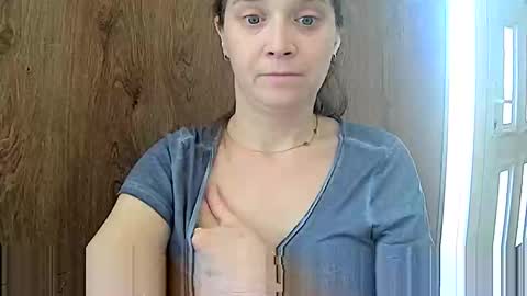 Snapshot of lucy_angel5 chatting on February 11, 8:05 am Lucy online show from February 11, 8:05 am