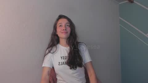 Snapshot of lucy_bluesea chatting on April 30, 9:30 pm Lucy Herrera online show from April 30, 9:30 pm