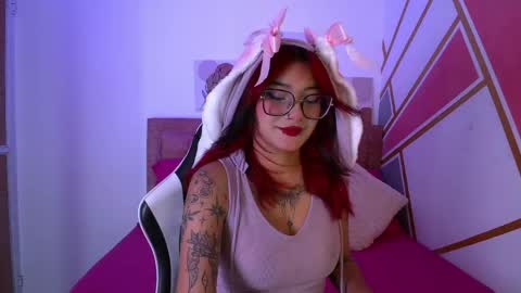 Lucy online show from May 30, 3:14 am