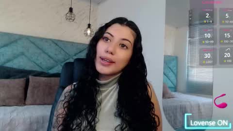 Snapshot of lucy_greys_ chatting on February 24, 6:06 pm Lucy Greys online show from February 24, 6:06 pm
