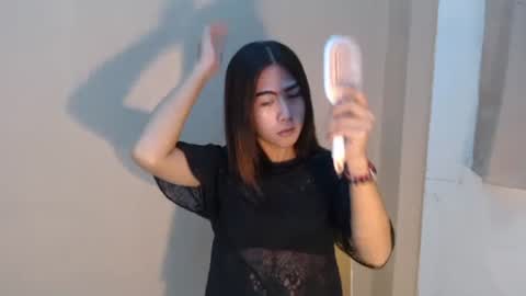 Snapshot of lucy_harper52 chatting on December 8, 4:57 am Lucy Anne online show from December 8, 4:57 am