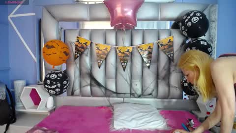  SleepyAbuela online show from October 19, 12:39 pm