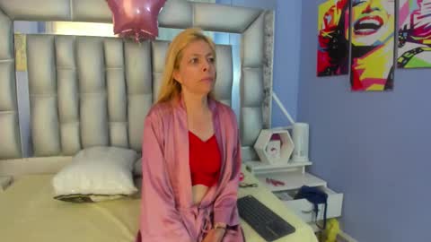  SleepyAbuela online show from November 21, 3:22 pm