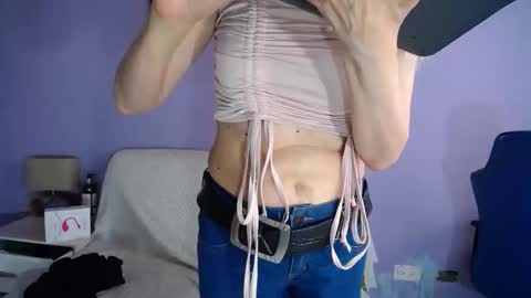  SleepyAbuela online show from April 9, 1:38 pm