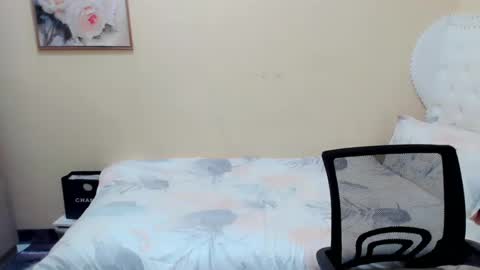 Snapshot of lucy_pearlxx chatting on February 26, 6:47 am SHIELA online show from February 26, 6:47 am