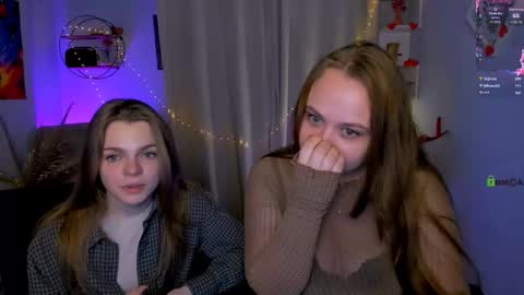 Snapshot of lucy_shy3 chatting on March 23, 1:31 am lucy online show from March 23, 1:31 am