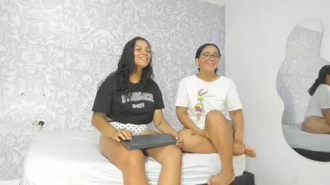 lucyandbella online show from April 10, 1:38 pm