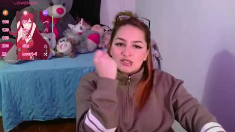 LUCIA  online show from November 25, 12:10 am