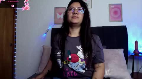Snapshot of lucyfer_111 chatting on May 27, 12:02 pm sam online show from May 27, 12:02 pm