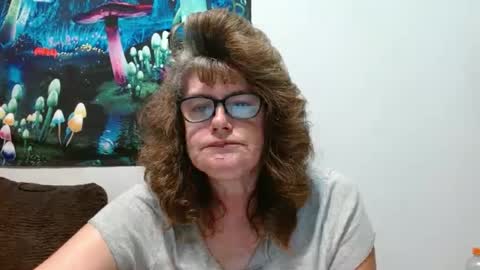 lucylling online show from September 17, 1:46 pm