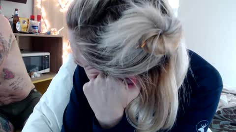 Lucy Loves Lookers online show from December 26, 1:51 am