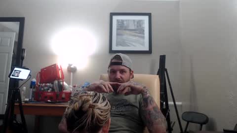 Lucy Loves Lookers online show from February 3, 11:20 am