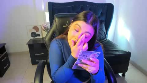 Lucy Petit online show from January 9, 1:36 pm