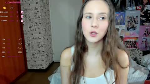 Lucy Rose online show from October 15, 5:07 am