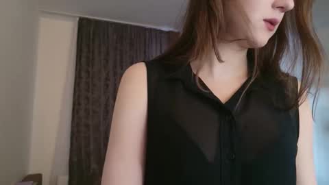 Lucy Rose online show from February 15, 2:14 pm