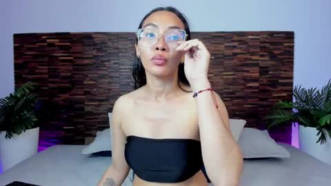 Lucy Liiu online show from May 6, 11:21 pm