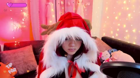 LUCYY FROM HOME  online show from December 24, 2:10 am