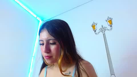 Snapshot of lucyy_start chatting on January 9, 2:22 am LUCY online show from January 9, 2:22 am