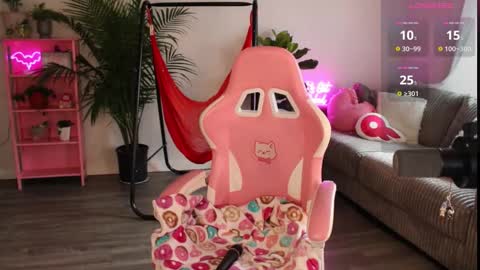 Lucy online show from March 7, 11:35 pm