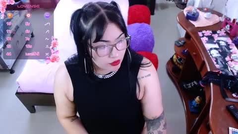 Snapshot of lufek_23 chatting on February 28, 5:37 pm Lufek23 online show from February 28, 5:37 pm