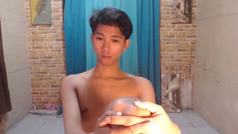 lui_the_fucker online show from February 19, 6:31 am