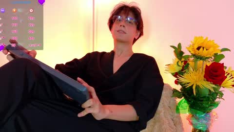 Lui online show from April 3, 3:26 am