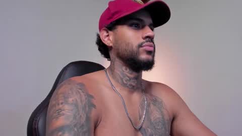 Luigi Vitale online show from February 17, 1:24 am