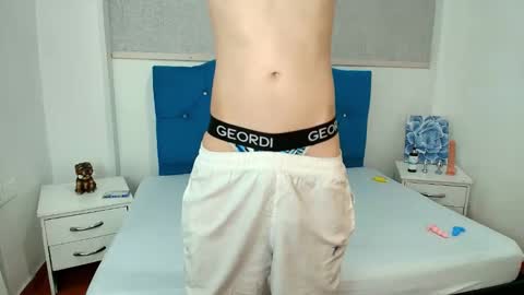 luigimarchetti online show from November 27, 8:33 pm