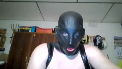 A slave to the mistress.. un esclavo para las amas dominantes. online show from March 10, 7:50 pm