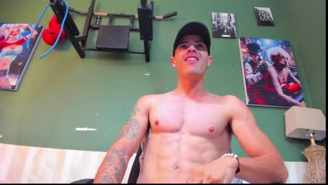 Snapshot of luis_as chatting on January 8, 7:13 am Luis AS online show from January 8, 7:13 am