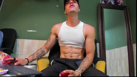 Snapshot of luis_as chatting on January 12, 11:26 pm Luis AS online show from January 12, 11:26 pm