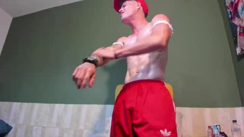 Snapshot of luis_as chatting on February 19, 12:22 pm Luis AS online show from February 19, 12:22 pm
