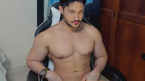 luis_baptista online show from November 28, 3:20 am