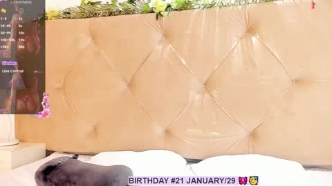       online show from January 25, 8:10 pm