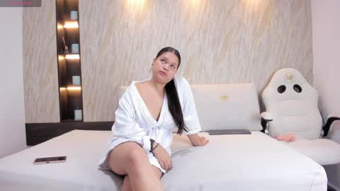 Luisa  online show from April 7, 1:55 pm