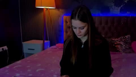 LuisaClover online show from November 30, 12:53 pm