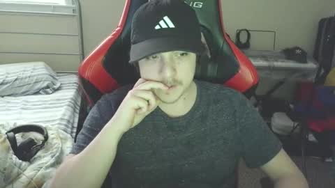 Luisdiaztube online show from May 13, 7:11 pm