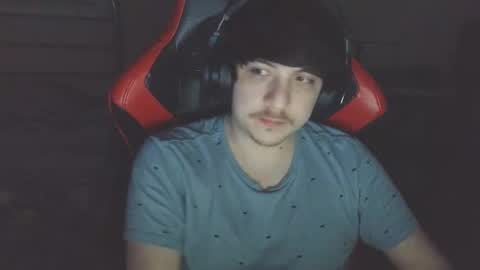 Luisdiaztube online show from May 17, 3:15 am
