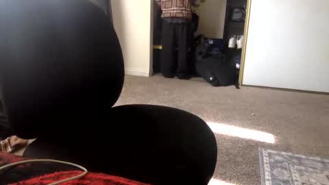 Snapshot of luisthechosen1 chatting on February 15, 8:27 pm AlmightyZero online show from February 15, 8:27 pm