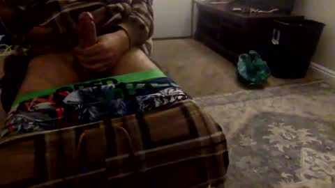 Snapshot of luisthechosen1 chatting on February 18, 1:34 am AlmightyZero online show from February 18, 1:34 am