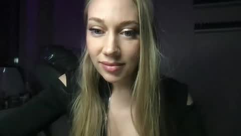 luiva13 online show from January 20, 6:32 pm