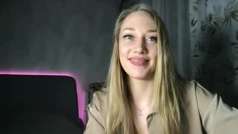 luiva13 online show from March 4, 8:16 pm