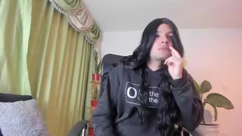 Snapshot of lukacastillo chatting on June 30, 4:13 am Luka Castillo online show from June 30, 4:13 am