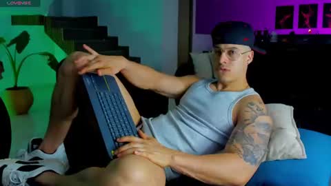 Snapshot of lukas_green1 chatting on June 20, 6:27 am Lukas Green online show from June 20, 6:27 am