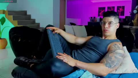 Snapshot of lukas_green1 chatting on June 21, 6:10 pm Lukas Green online show from June 21, 6:10 pm