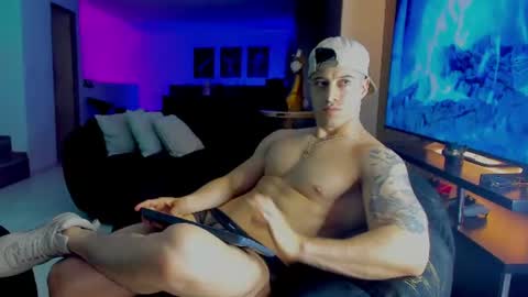 Snapshot of lukas_green1 chatting on July 11, 5:32 am Lukas Green online show from July 11, 5:32 am