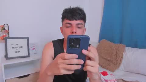 Snapshot of lukas_ruiz chatting on July 22, 2:58 am lukas_ruiz online show from July 22, 2:58 am