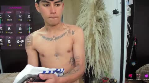Snapshot of lukasstrong_ chatting on May 10, 4:45 pm Lukass online show from May 10, 4:45 pm