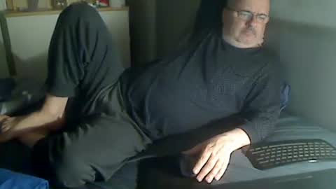 Snapshot of luke7634 chatting on April 12, 9:53 pm luke7634 online show from April 12, 9:53 pm